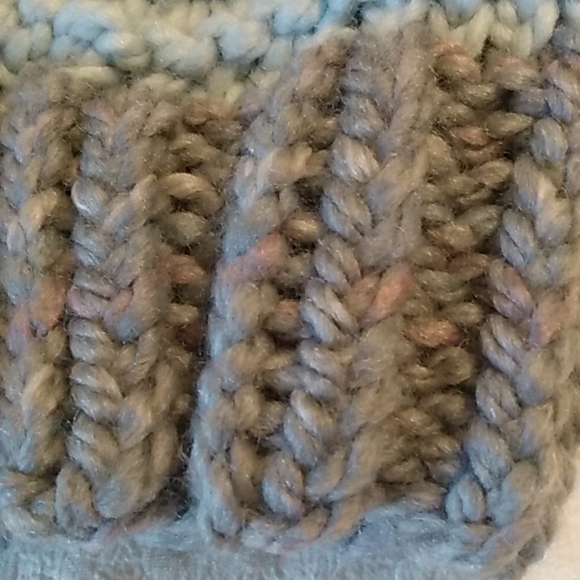 Hand-knit garter stitch hat - Picture 4 of 5